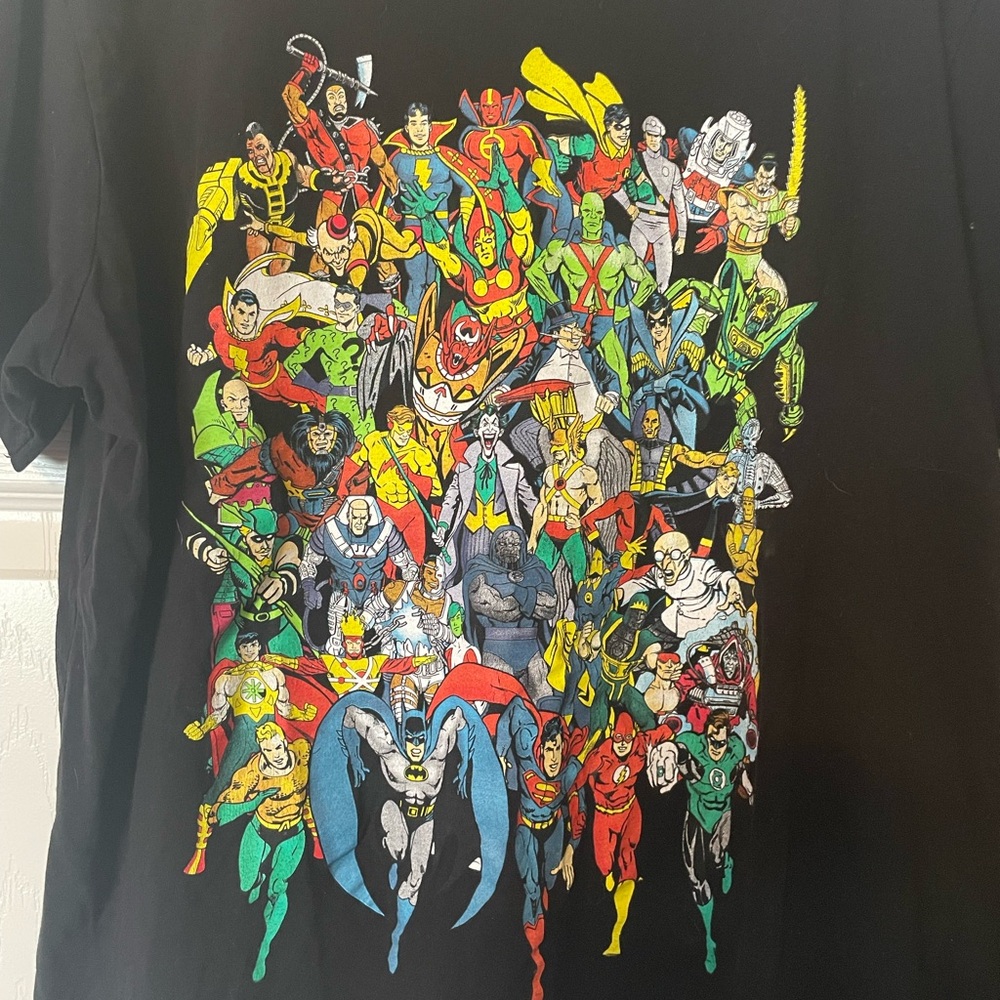 DC Comics Tee - Picture 2 of 4